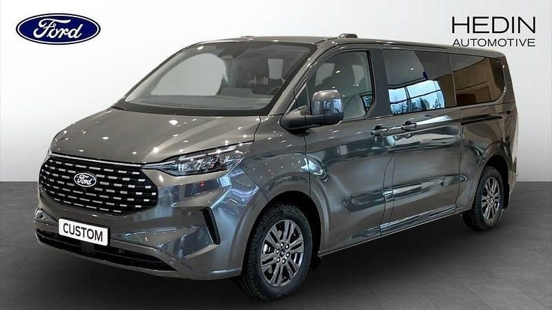 Grå Begagnad 2024 Ford Tourneo Minibuss | 619 000 kr (Dyr) - Bild 1/4