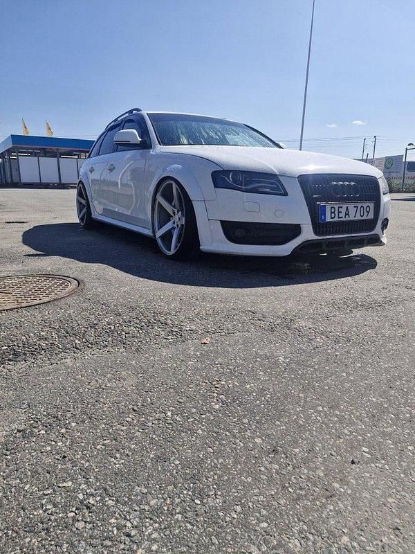 Vit Begagnad 2011 Audi A4 Kombi | 55 000 kr (Marknadspris) - Bild 1/4