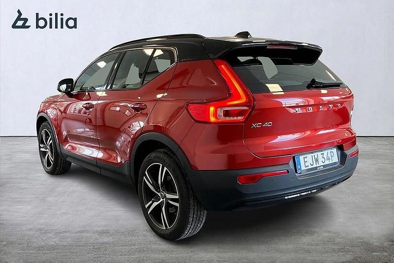 Begagnad Volvo XC40 R-Design 261 HK (191 kW) 2020 Röd SUV
