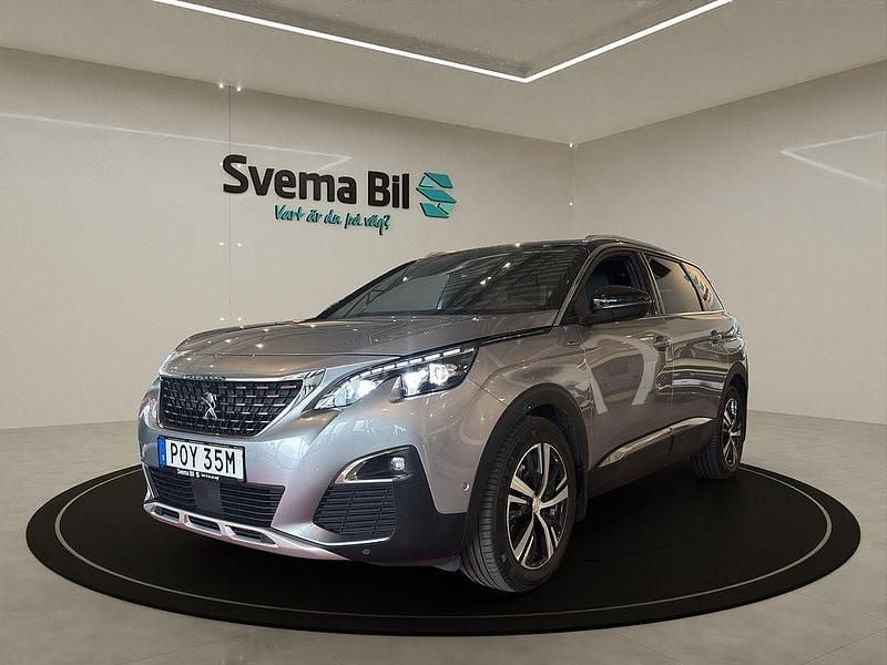 Grå Begagnad 2019 Peugeot 5008 GT-line Minibuss | 239 900 kr (Marknadspris) - Bild 1/4