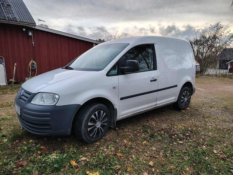 Vit Begagnad 2010 VW Caddy Minibuss | 45 000 kr (Marknadspris) - Bild 1/4
