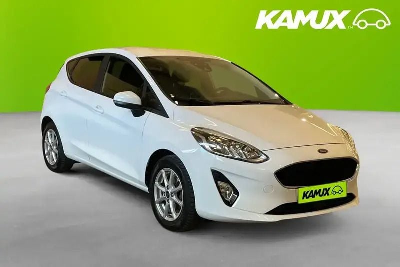 Vit Begagnad 2019 Ford Fiesta Trend Halvkombi | 104 800 kr (Marknadspris) - Bild 1/4