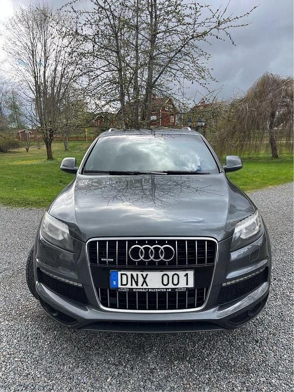 Grå Begagnad 2012 Audi Q7 S-Line SUV | 172 000 kr (Bra pris) - Bild 1/4