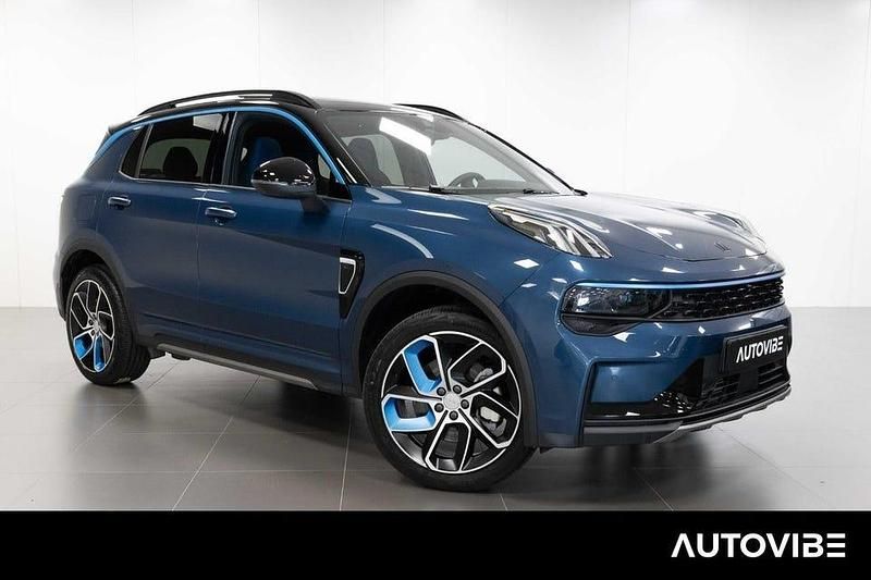 Blå Begagnad 2023 Lynk & Co 01 SUV | 304 900 kr (Marknadspris) - Bild 1/4