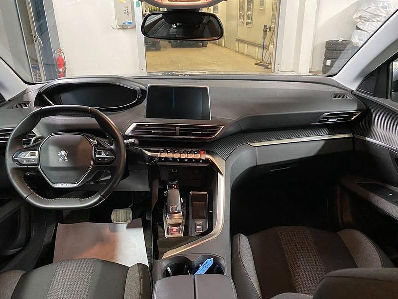 Begagnad Peugeot 5008 Active 131 HK (96 kW) 2021 Grå Minibuss