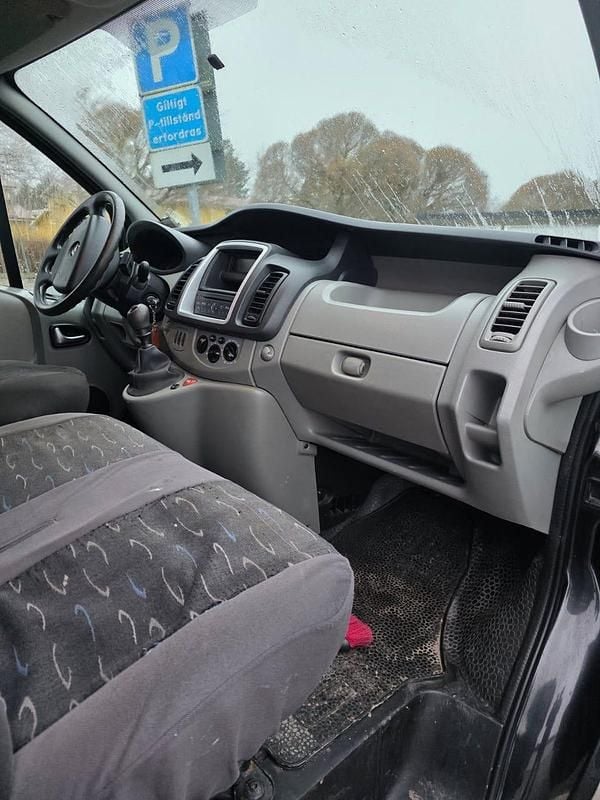 Begagnad Opel Vivaro 114 HK (83 kW) 2011 Minibuss