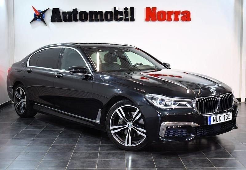 Begagnad BMW 740 M Sport 326 HK (239 kW) 2017 Svart metallic Sedan
