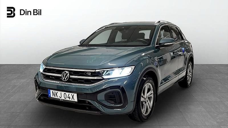 Grå Begagnad 2024 VW T-Roc R-line SUV | 364 900 kr (Marknadspris) - Bild 1/4