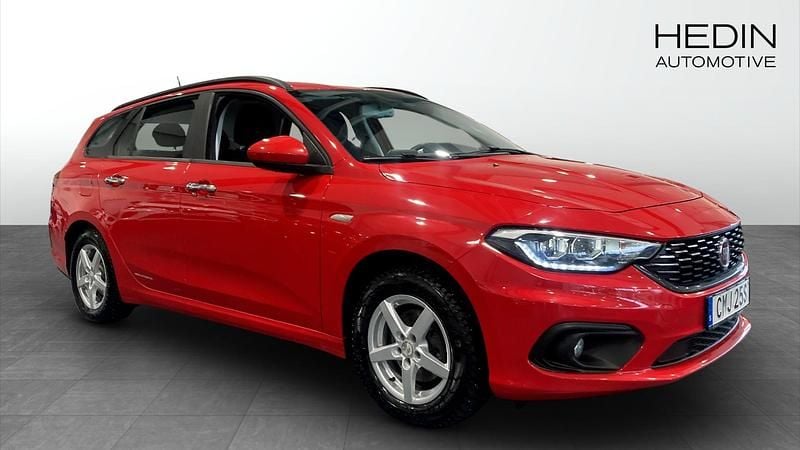 Begagnad Fiat Tipo Wagon 120 HK (88 kW) 2020 Röd Kombi