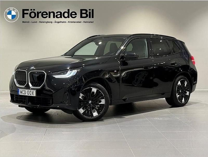 Svart Begagnad 2025 BMW X3 Comfort Edition SUV | 634 000 kr (Marknadspris) - Bild 1/4
