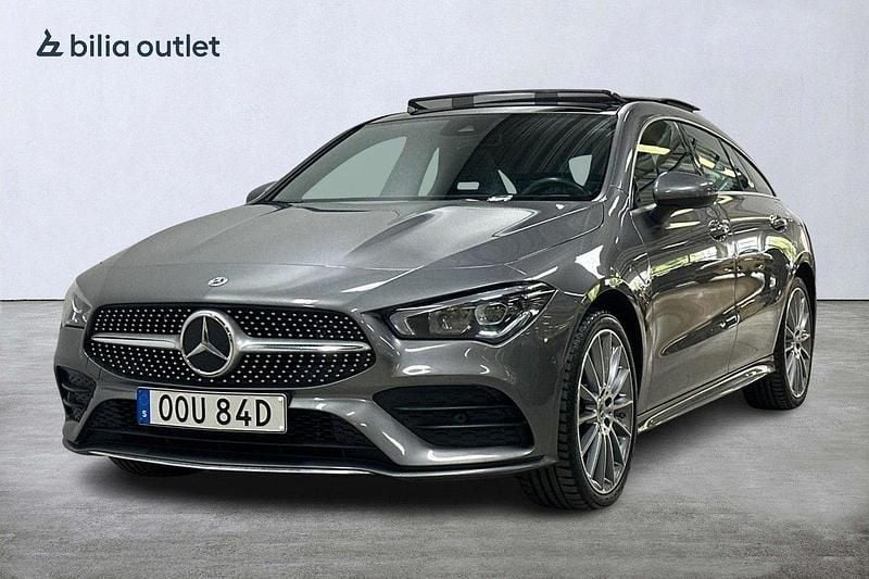Mörkgrå (grå) Begagnad 2022 Mercedes CLA250e Shooting Brake AMG Kombi | 339 900 kr (Marknadspris) - Bild 1/4