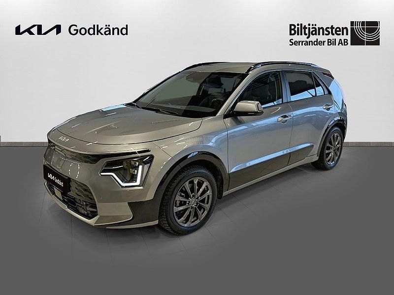 Grå Begagnad 2023 Kia e-Niro SUV | 349 900 kr - Bild 1/4