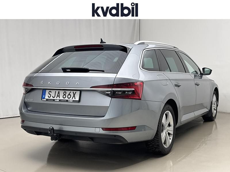 Begagnad Skoda Superb 2021 Grå Kombi