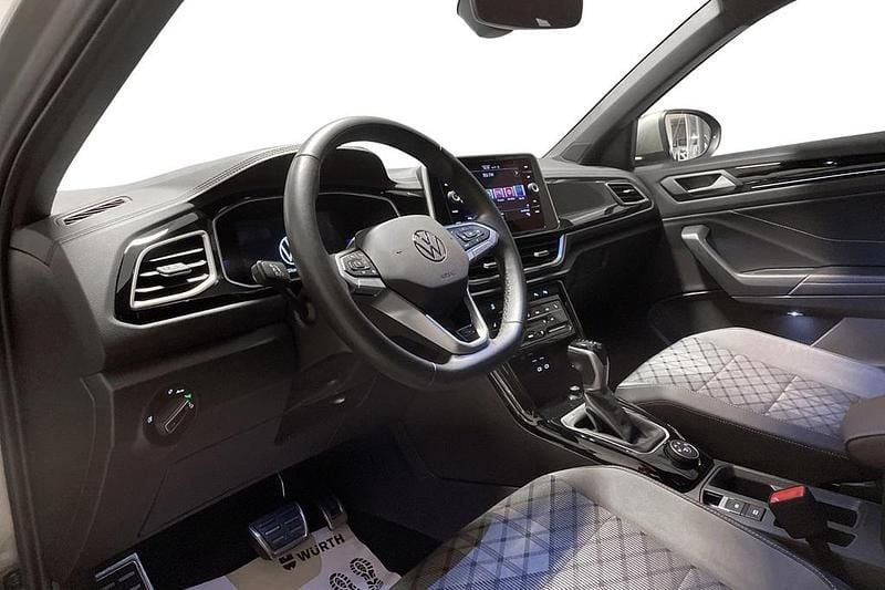 Begagnad VW T-Roc R-line 151 HK (111 kW) 2024 Silver SUV