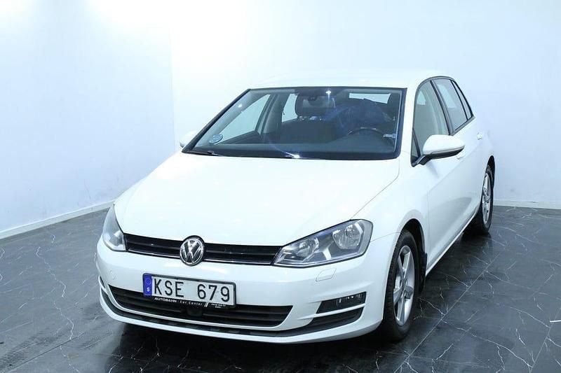 Begagnad VW Golf VII 105 HK (77 kW) 2013 Vit Halvkombi