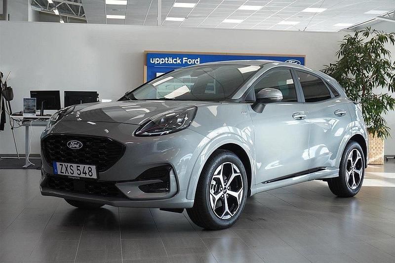 Grå Ny 2025 Ford Puma Gen-E ST-Line SUV | 332 400 kr (Lite dyr) - Bild 1/4