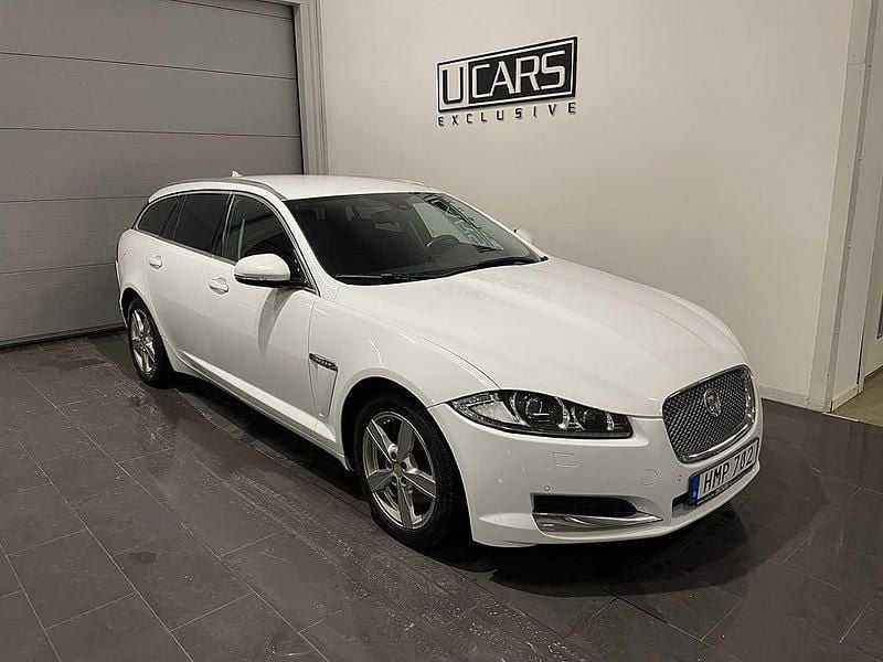 Begagnad Jaguar XF Sportbrake 200 HK (147 kW) 2014 Vit Kombi