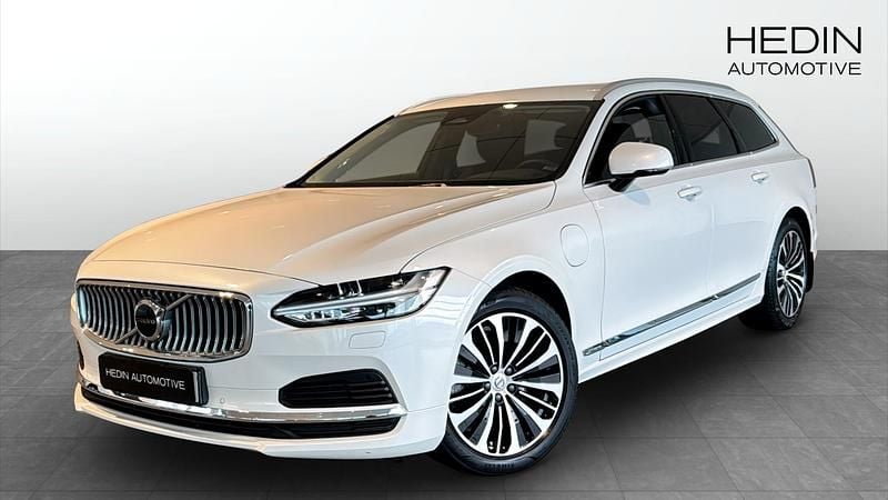 Begagnad 2023 Volvo V90 Core Kombi | 438 700 kr (Marknadspris) - Bild 1/4