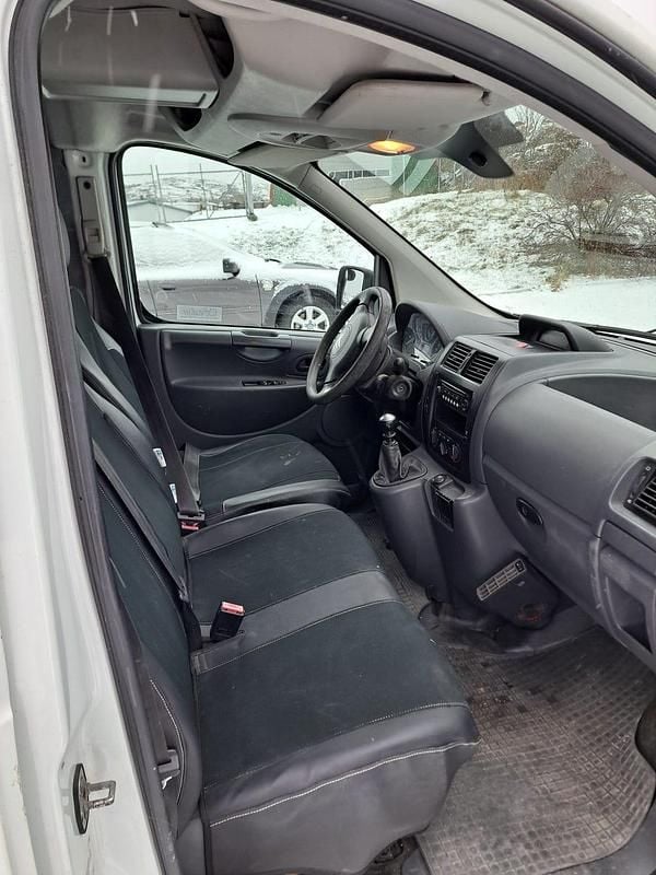 Begagnad 2013 Citroën Jumpy Minibuss | 45 000 kr (Marknadspris) - Bild 1/4