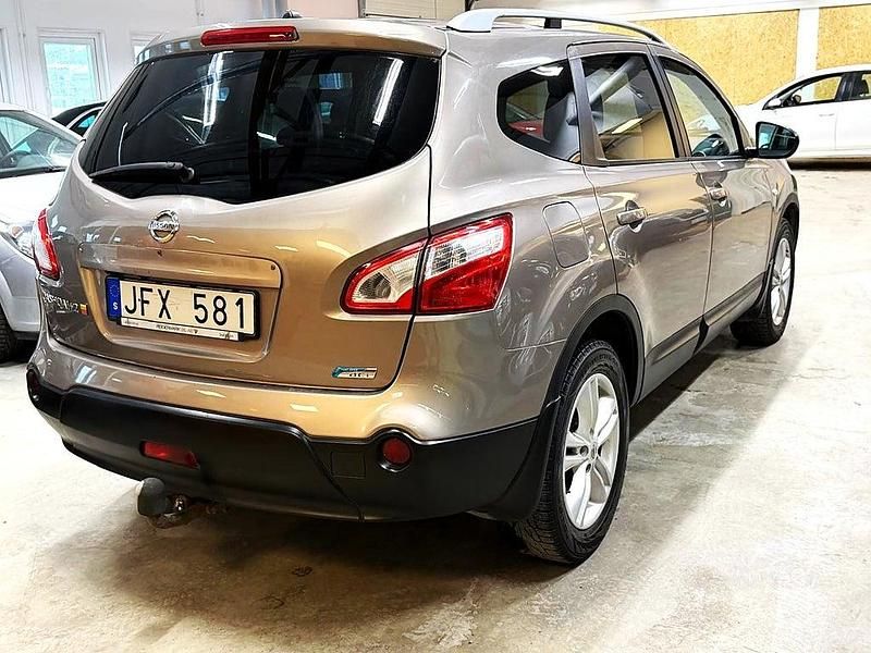 Begagnad Nissan Qashqai +2 110 HK (80 kW) 2010 Brun SUV