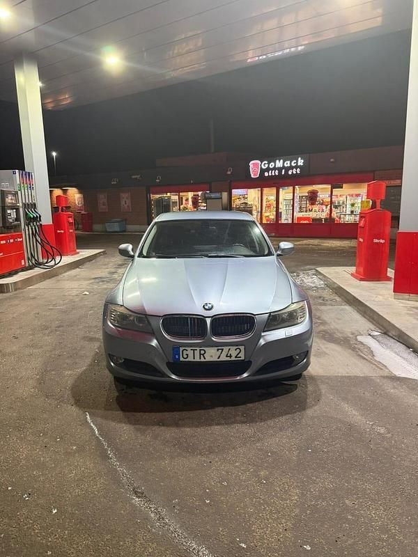 Begagnad BMW 320 184 HK (135 kW) 2010 Sedan