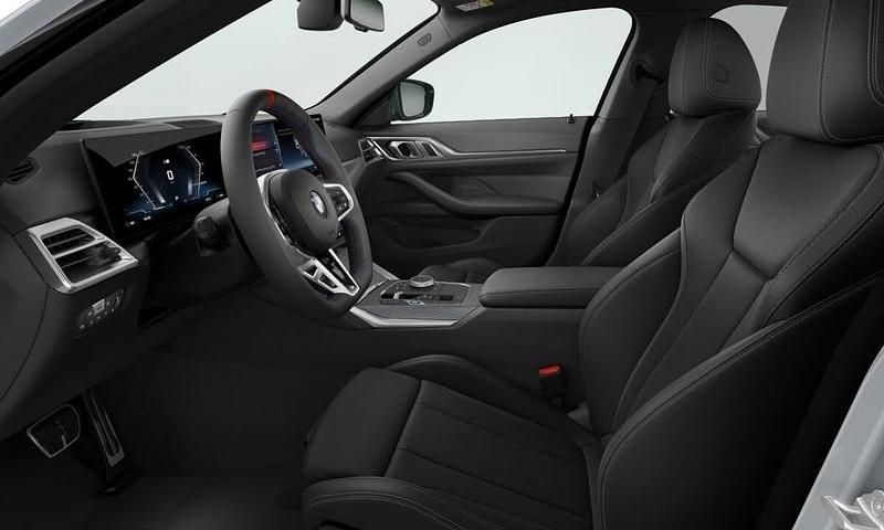 Begagnad BMW i4 Comfort Edition 442 kW (601 HK) 2000 M brooklyn grey metallic Sedan