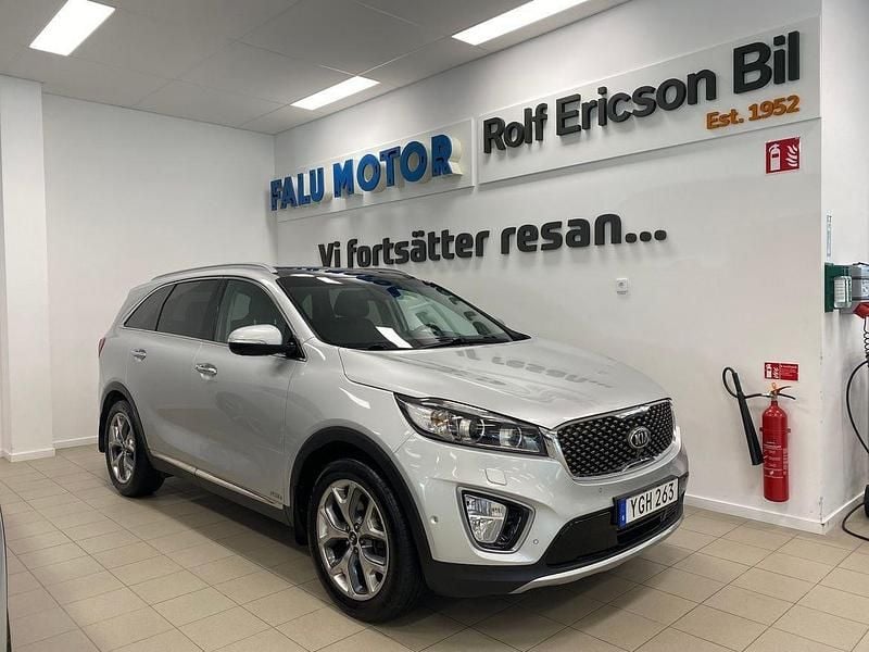 Grå Begagnad 2016 Kia Sorento SUV | 179 500 kr (Marknadspris) - Bild 1/4