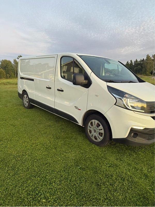 Vit Begagnad 2017 Fiat Talento Van | 82 500 kr (Marknadspris) - Bild 1/4