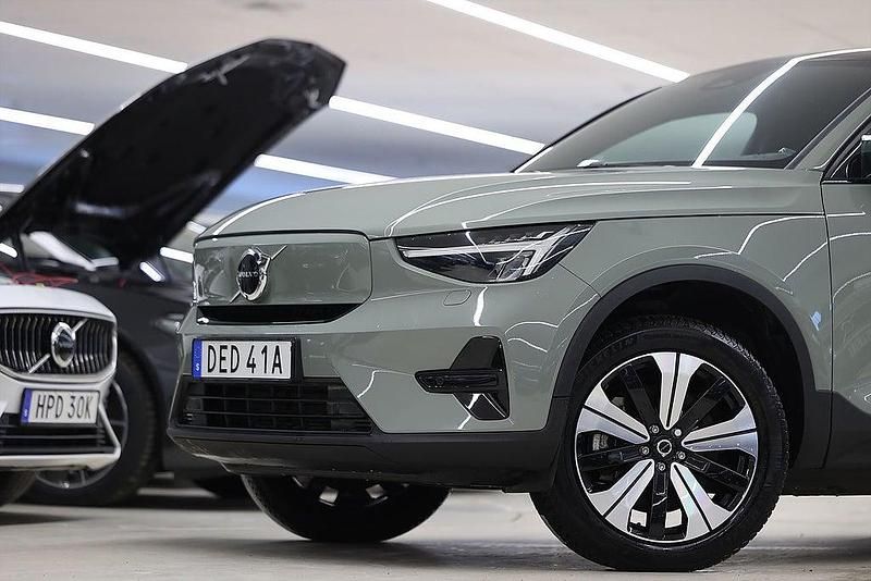Begagnad Volvo C40 Core 169 kW (231 HK) 2023 Grön SUV