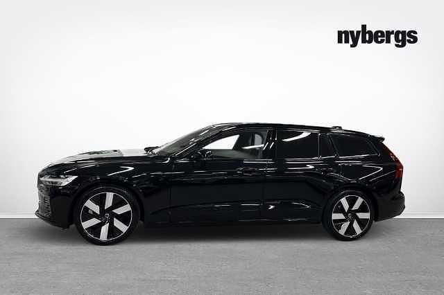 Begagnad Volvo V60 349 HK (256 kW) 2024 Svart Kombi