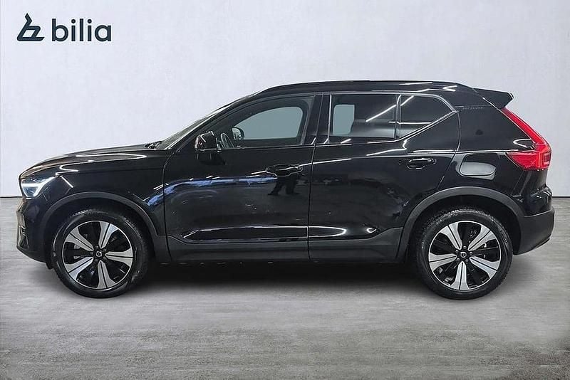 Begagnad Volvo XC40 Plus 185 kW (252 HK) 2022 Svart SUV