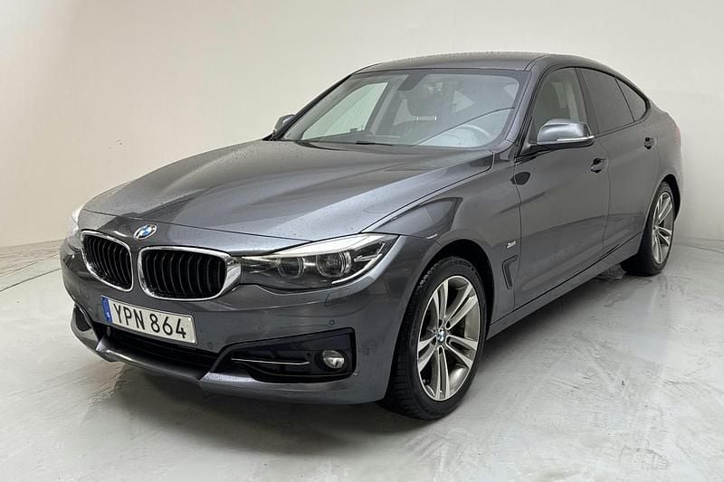 Grå Begagnad 2018 BMW 320 Gran Turismo Sport Line | 199 800 kr - Bild 1/4