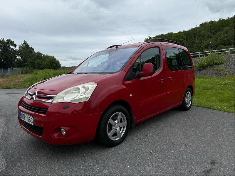 Röd Begagnad 2009 Citroën Berlingo Minibuss | 29 900 kr (Bra pris) - Bild 1/4
