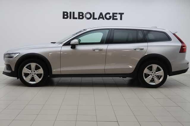 Begagnad Volvo V60 CC 197 HK (144 kW) 2024 Kombi