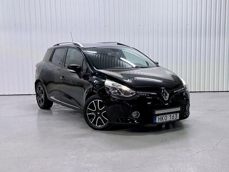 Svart Begagnad 2015 Renault Clio IV Kombi | 79 500 kr (Marknadspris) - Bild 1/4