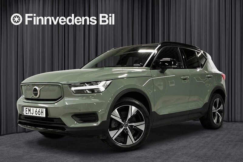 Grön Begagnad 2022 Volvo XC40 Core SUV | 339 000 kr - Bild 1/4