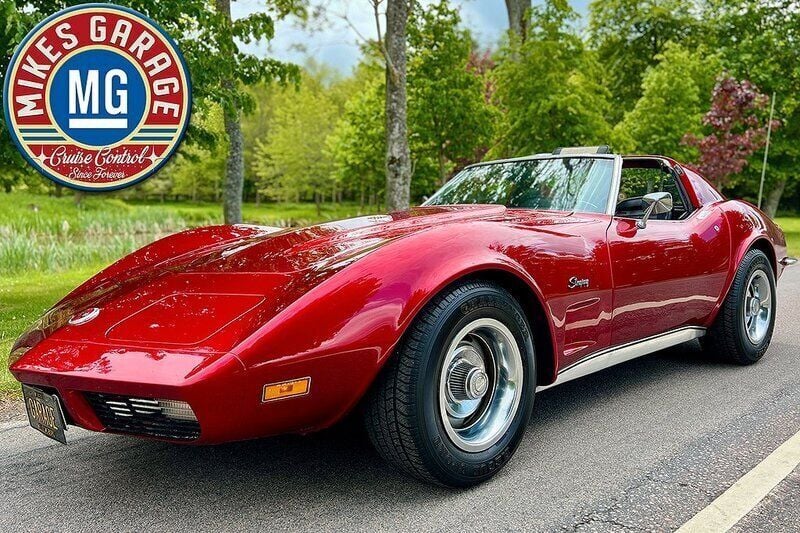 Begagnad Chevrolet Corvette 271 HK (199 kW) 1973 Candy apple red Cab