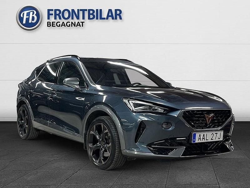 Grå Begagnad 2023 Cupra Formentor VZ SUV | 309 900 kr (Marknadspris) - Bild 1/3