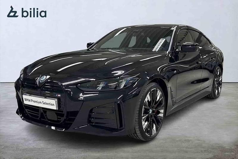 Svart Begagnad 2026 BMW i4 Sedan | 739 900 kr - Bild 1/1