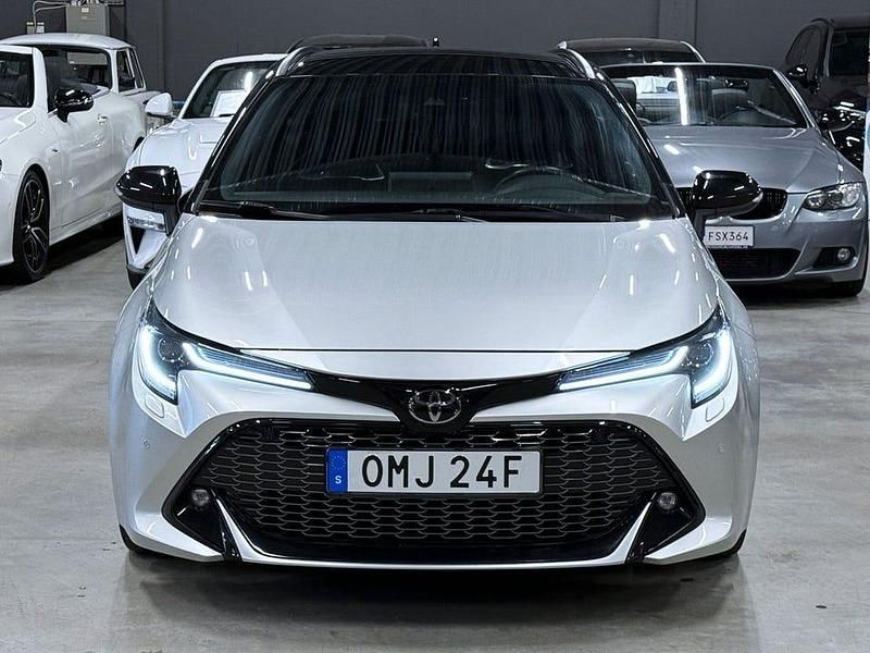 Begagnad Toyota Corolla Hybrid Sport 184 HK (135 kW) 2020 Silver (silver metallic) Kombi