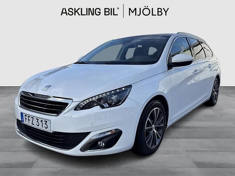 Vit Begagnad 2015 Peugeot 308 Allure Kombi | 129 000 kr (Lite dyr) - Bild 1/4