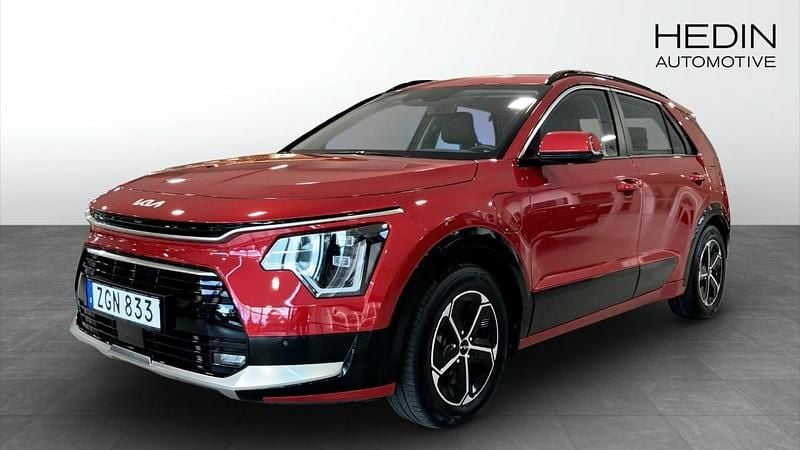 Röd (red) Begagnad 2022 Kia Niro SUV | 290 000 kr (Marknadspris) - Bild 1/4
