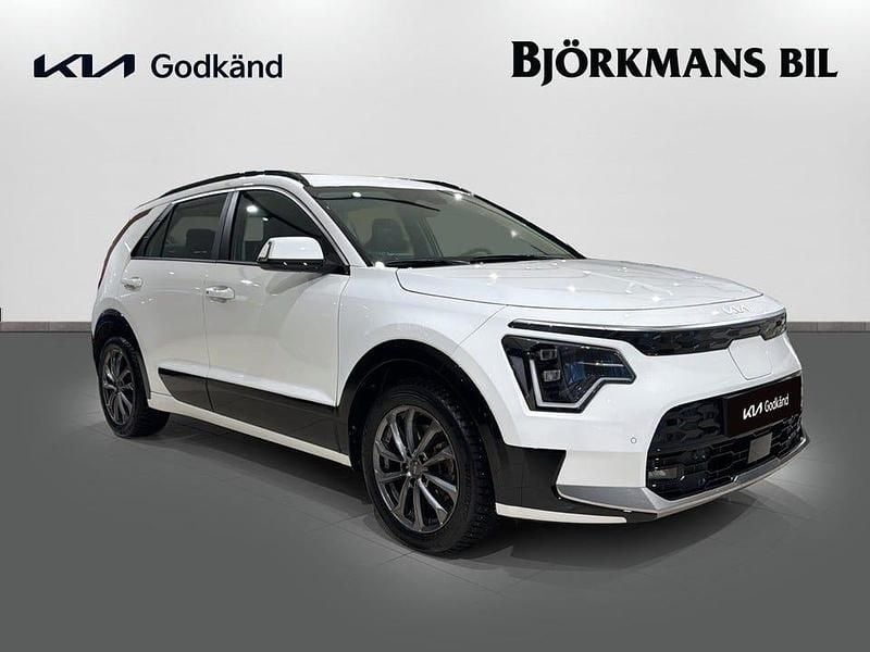 Begagnad Kia e-Niro 150 kW (204 HK) 2022 Vit SUV