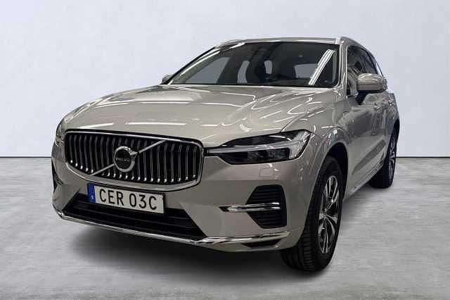 Silver Begagnad 2024 Volvo XC60 Core SUV | 509 900 kr (Marknadspris) - Bild 1/4