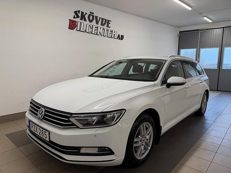 Begagnad VW Passat 150 HK (110 kW) 2015 Vit Kombi