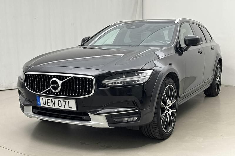 Svart Begagnad 2019 Volvo V90 CC Plus Kombi | 219 000 kr (Marknadspris) - Bild 1/4