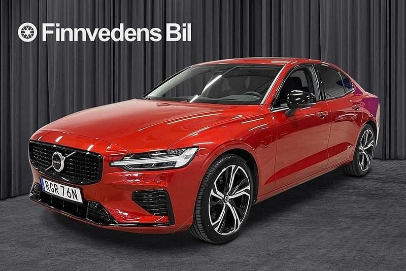 Röd Begagnad 2023 Volvo S60 Ultimate Sedan | 388 800 kr (Superpris) - Bild 1/4