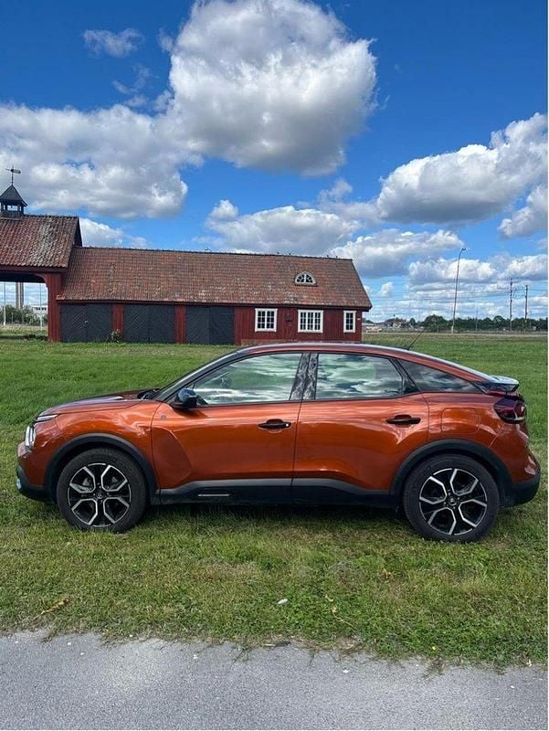 Orange Begagnad 2022 Citroën e-C4 Halvkombi | 179 000 kr (Bra pris) - Bild 1/4