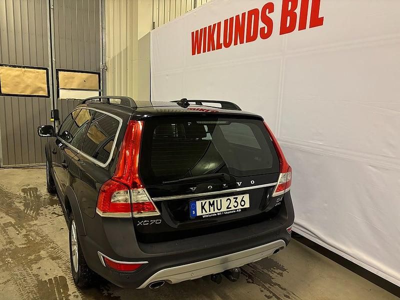 Begagnad Volvo XC70 Summum 181 HK (133 kW) 2014 Svart Kombi