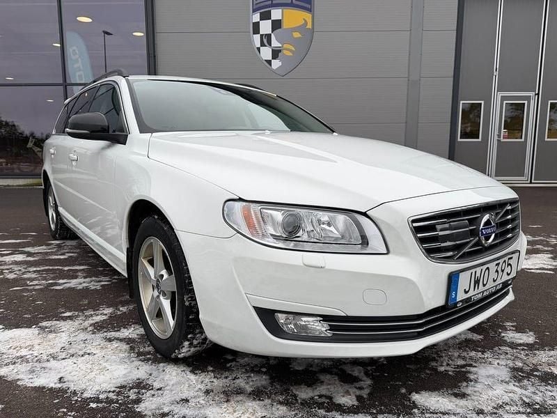 Begagnad Volvo V70 Momentum 181 HK (133 kW) 2016 Vit Kombi